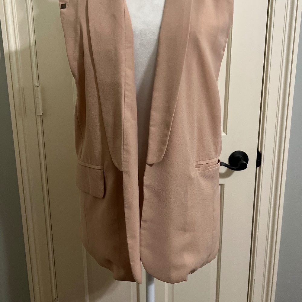 Vest - Picture 2 of 4